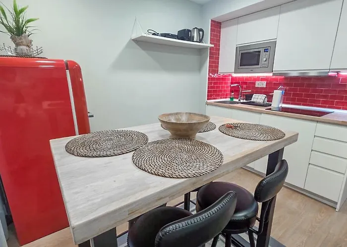 Tu Refugio En El Centro Historico De 카스트로우르디알레스